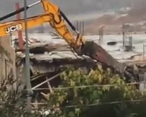 Израильские оккупанты разрушили палестинский новый дом в Восточном Иерусалиме 695